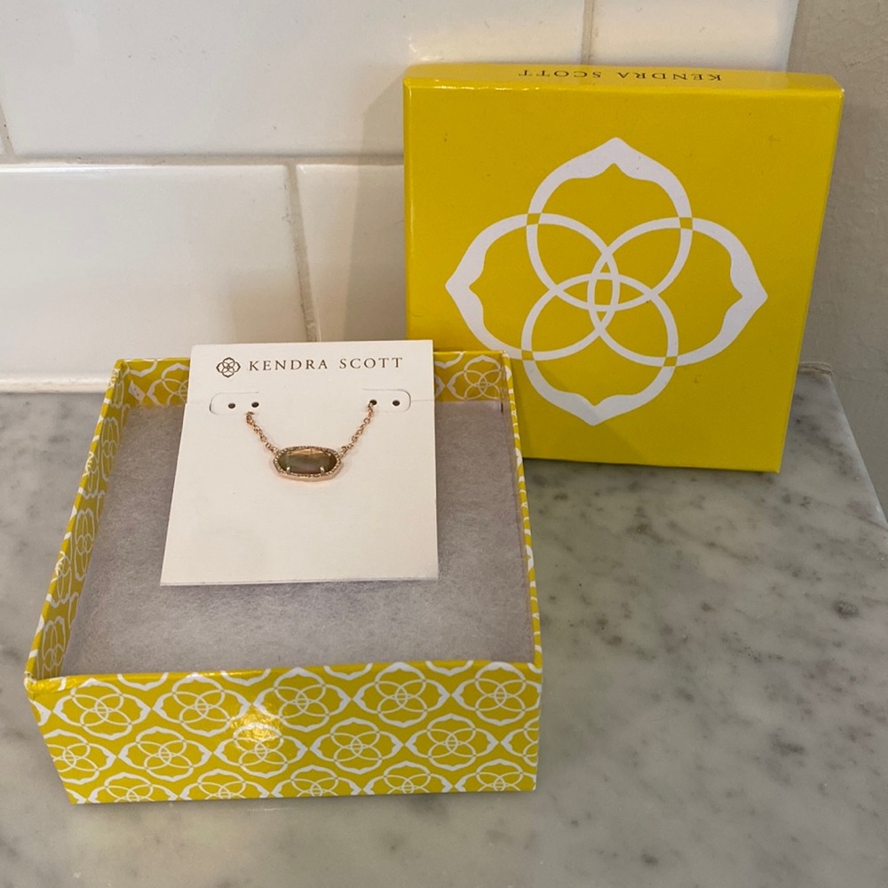NIB: Kendra Scott Elisa Necklace